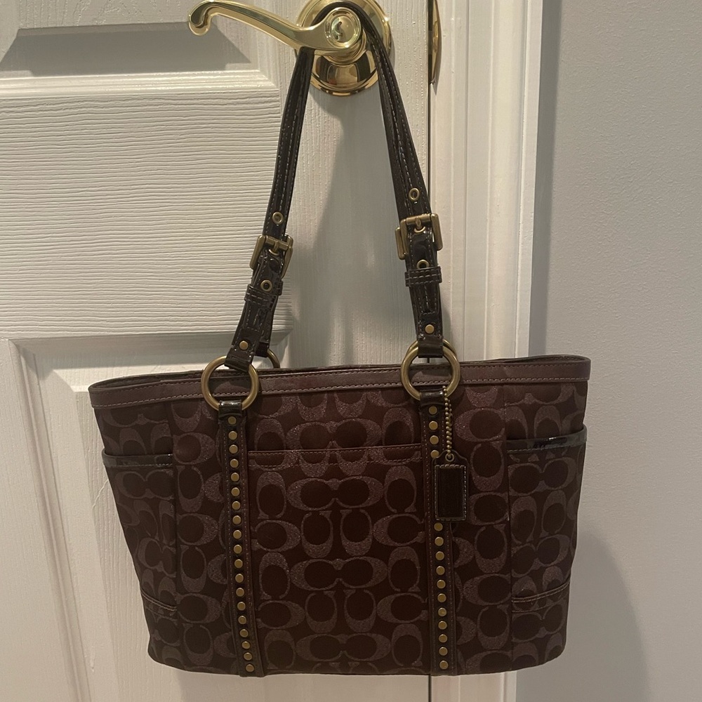 Coach Metallic Lurex Studded Jacquard Sig C Leather Tote w/ Matching Wristlet - Picture 7 of 9